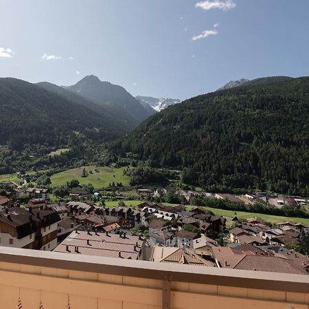 Hotel Vezza Alpine Lodge & Spa Вецца-д'Ольо Экстерьер фото