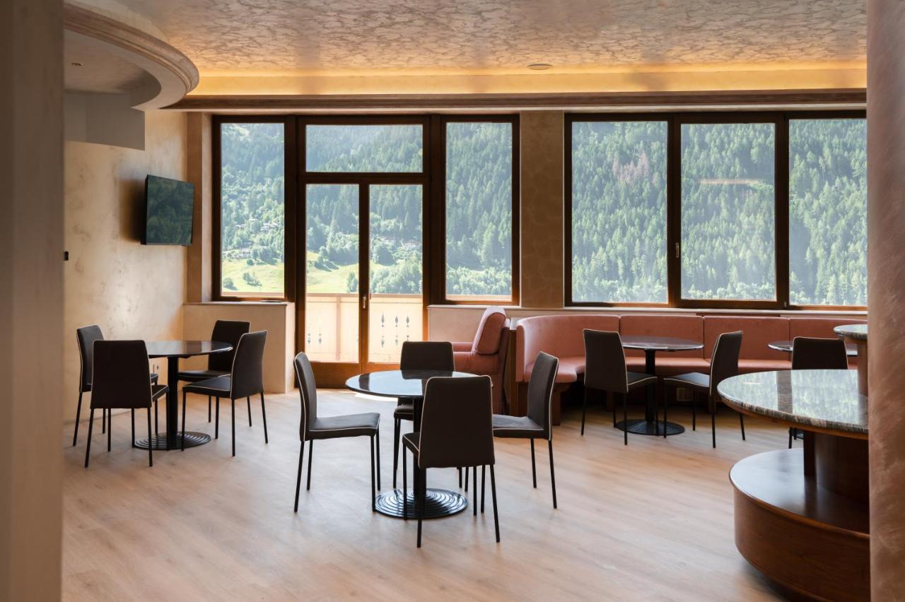Hotel Vezza Alpine Lodge & Spa Вецца-д'Ольо Экстерьер фото
